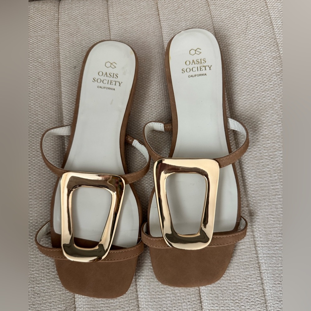 Oasis Society Women's Brown Sandals with Gold Accent size 9